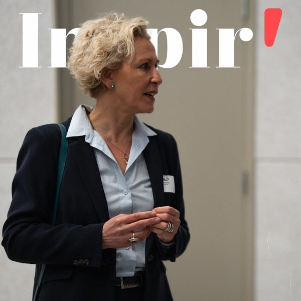 Nathalie Bardouil, dirigeante d'Opus Fabrica, logo Inspir' — analyse sur l'IA et les risques psychosociaux au travail